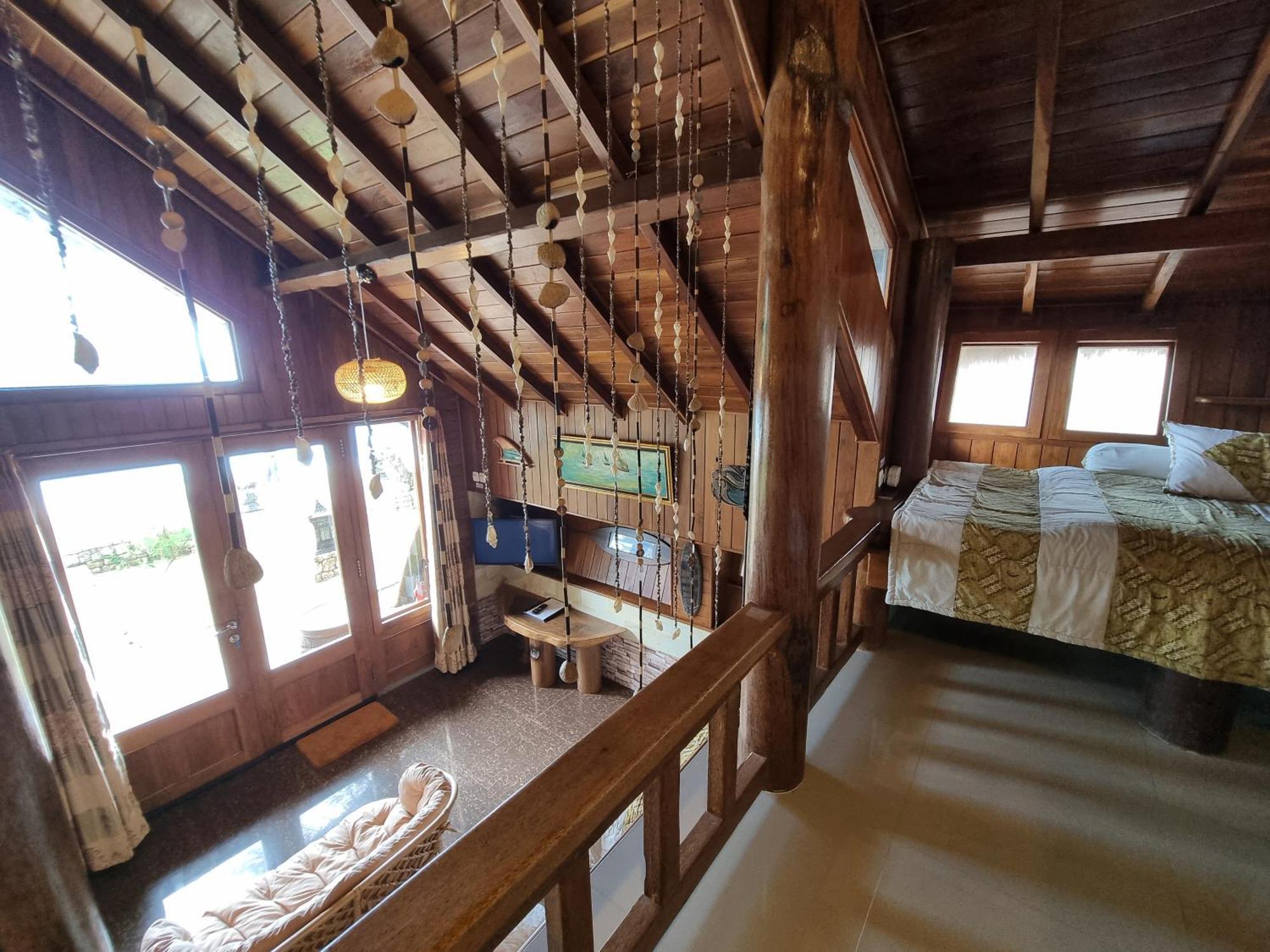 Istana Ombak Eco Resort Pacitan Eksteriør billede