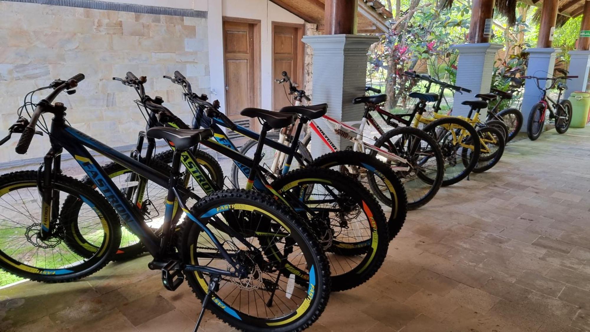 Istana Ombak Eco Resort Pacitan Eksteriør billede